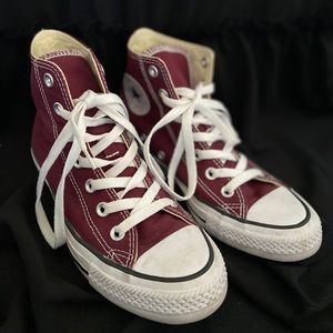 Maroon Converse High Top Great Condition